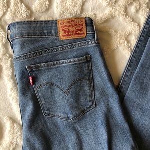 Levi’s Ripped Skinny Jeans